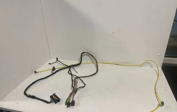Mercedes-Benz E W210 Rear door wiring loom 2105403733 ZD161298