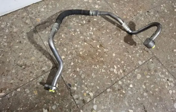 Volvo V60 Air conditioning (A/C) pipe/hose 31315120