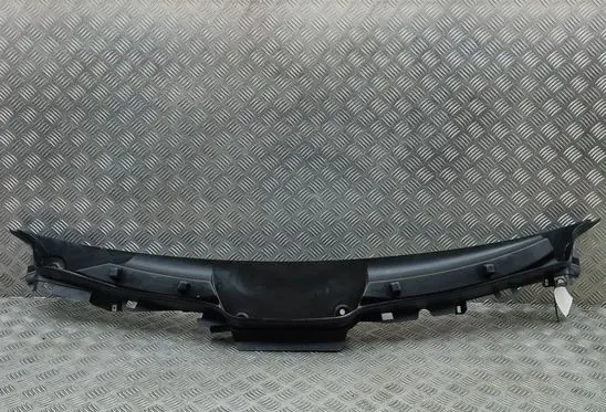 Mercedes-Benz GL X166 Wiper trim A1668300128