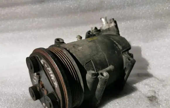 Ford C-MAX I Air conditioning (A/C) compressor (pump)