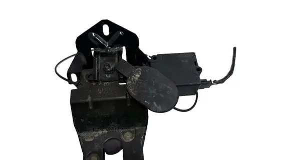 BMW 5 E39 Tailgate/trunk/boot lock/catch/latch 8168892