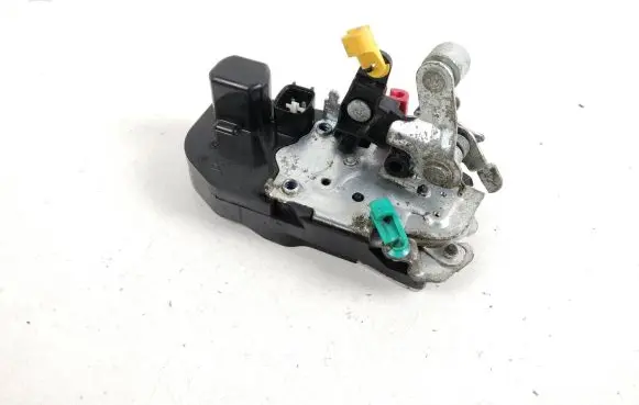 Jeep Cherokee III KJ Front door lock