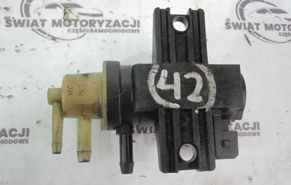 Opel Vivaro Turbo solenoid valve 149566740R