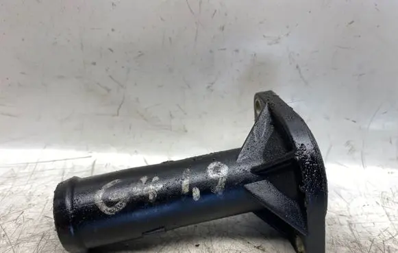 Engine coolant pipe/hose