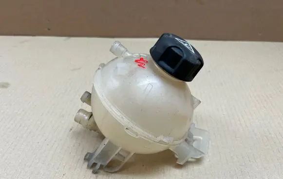 Opel Combo E Coolant expansion tank/reservoir 9678514680 9678125880 9678125980