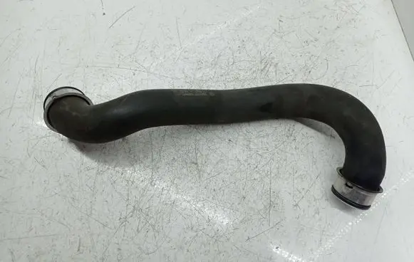 Mercedes-Benz CLS C219 Engine coolant pipe/hose A2115015482