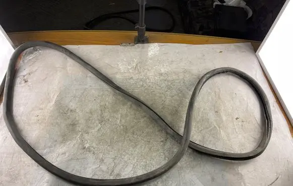 Volkswagen Golf Plus Rear door rubber seal (on body) 