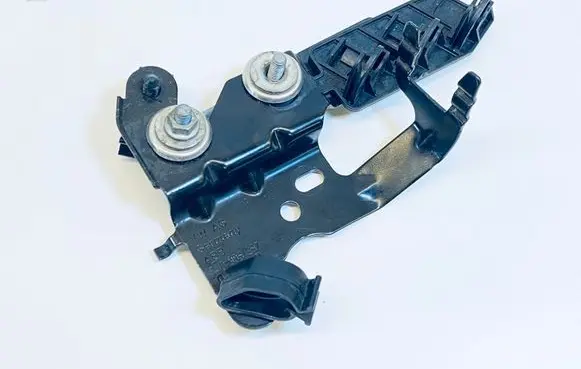Volkswagen Golf VII Other engine bay part 5Q0906287 5Q0971890
