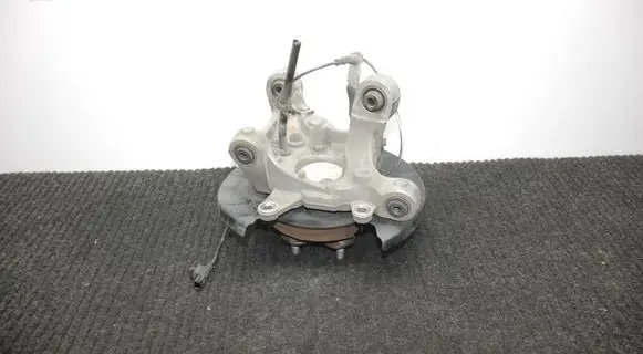 Nissan Altima Rear wheel hub 000000