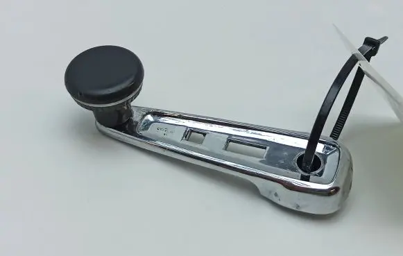 Mercedes-Benz S W116 Front door window winding handle 
