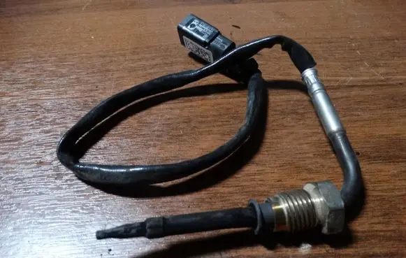 Audi Q8 Exhaust gas temperature sensor 8W0906088AC