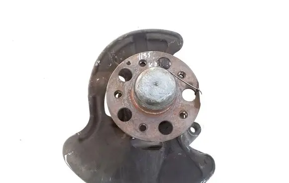 Mercedes-Benz C W203 Front wheel hub 