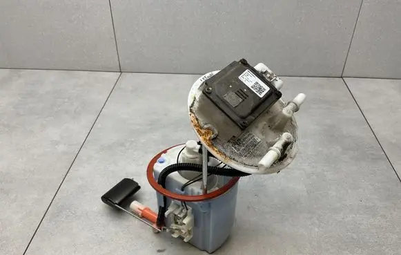 Hyundai i40 In-tank fuel pump 311103V900