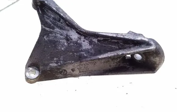 Volvo S70 V70 V70 XC Engine mounting bracket 1397889