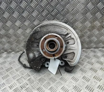Mercedes-Benz GLE W167 Rear wheel hub A1673572200 A1673560200