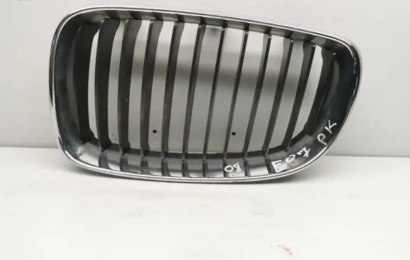 BMW 1 E81 E87 Front grill