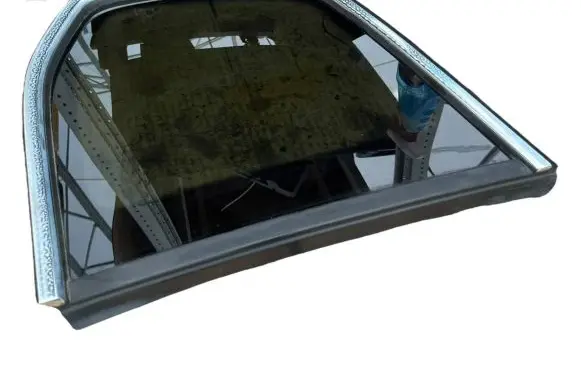 Volkswagen Touran III Rear side window 5TA845042