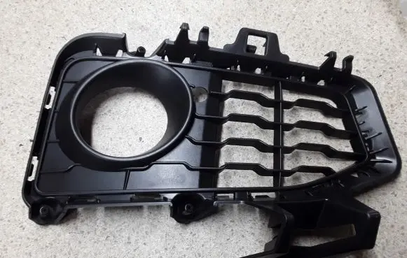 Front bumper lower grill