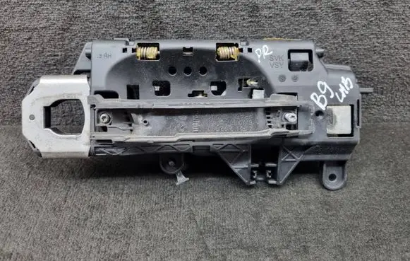 Audi A4 S4 B9 Rear door exterior handle/bracket 8W0837812A 8W0837206 8W083720A