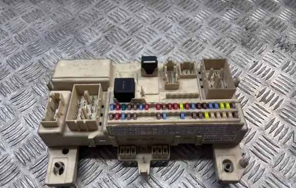 Volvo C30 Fuse box set 31327215