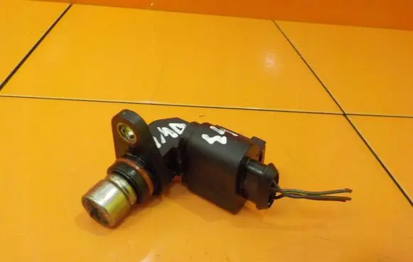 Audi A3 S3 8P Camshaft speed sensor WALKA 4MB44