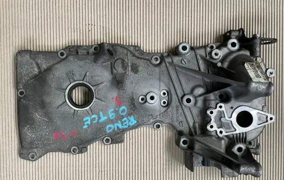 Renault Clio IV Timing belt guard (cover) 135028725R 135024452R