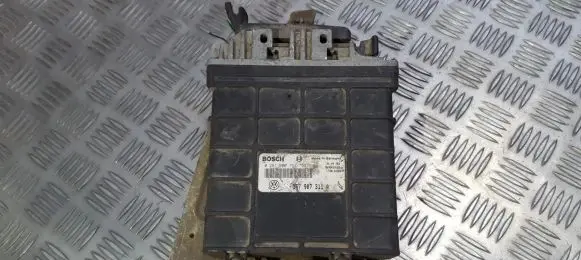 Volkswagen PASSAT B3 Engine control unit/module 357907311a 0261200752