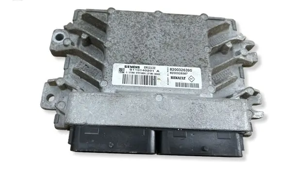 Renault Clio III Engine control unit/module 8200326395 S110140201A 8200326387
