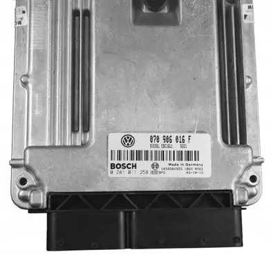 Volkswagen Touareg I Engine control unit/module 070906016F