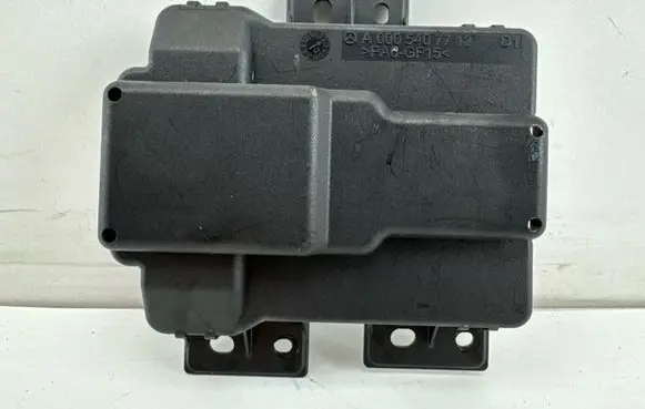 Mercedes-Benz EQC Battery relay fuse A0005407712