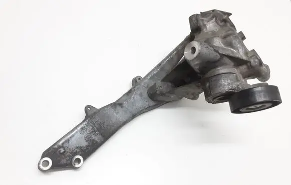 Volvo XC60 Engine mounting bracket 6G9N19D624BC 6G9N6028AB