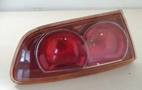Tailgate rear/tail lights