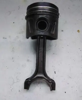 Opel Corsa D Piston with connecting rod