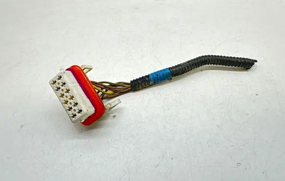 Volkswagen New Beetle Headlight/headlamp wiring loom/harness 