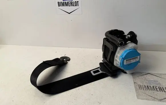 Mercedes-Benz CLA C117 X117 W117 Rear seatbelt 3063559 KR1CH642G2