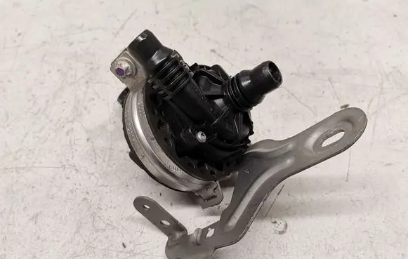 Mercedes-Benz C W206 Electric auxiliary coolant/water pump A0005007600