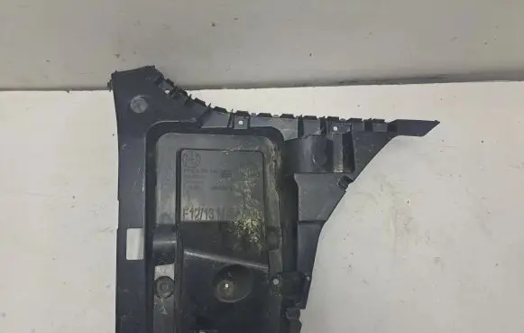 BMW 6 F12 F13 Rear bumper mounting bracket 8050385