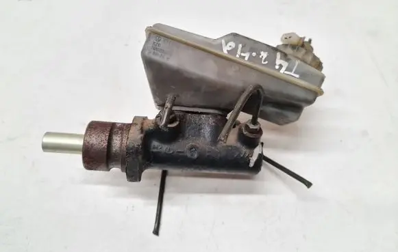 Master brake cylinder