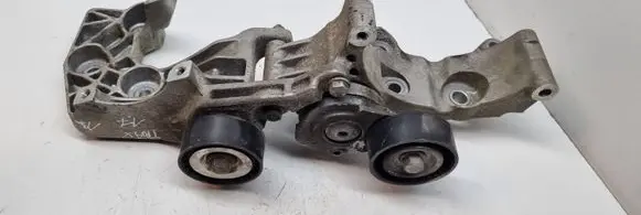 Chevrolet Trax Generator/alternator bracket 552805357