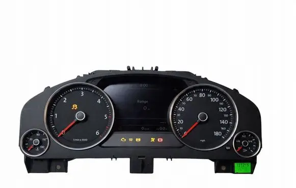 Volkswagen Touareg II Speedometer (instrument cluster) 7P6920981M