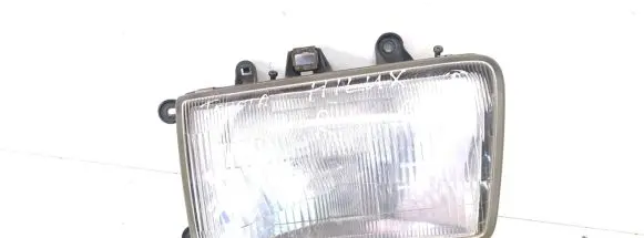 Toyota Hilux (N80, N90, N100, N110) Headlight/headlamp