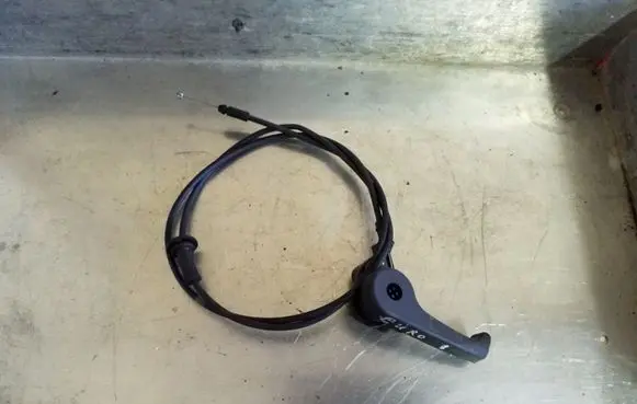 KIA Sportage Engine bonnet/hood lock release cable 
