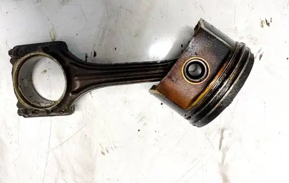 Volkswagen PASSAT B5.5 Piston with connecting rod BHS06BA