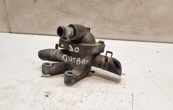 Subaru Outback Thermostat/thermostat housing 
