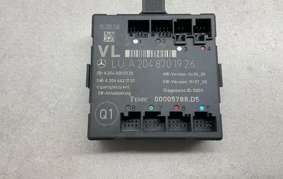 Mercedes-Benz C W204 Door control unit/module A2048701926 A2048200326 A2044421732
