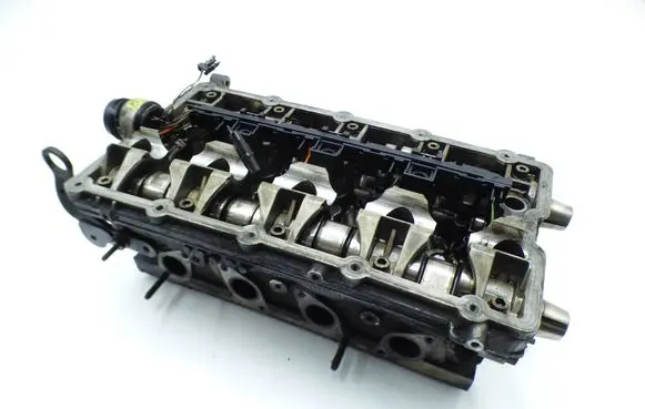 Volkswagen PASSAT B6 Engine head 03G103373A
