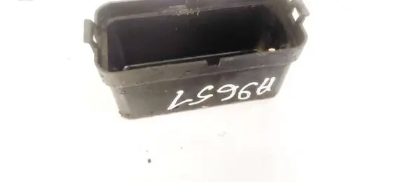 Infiniti FX Fuse box cover CG000