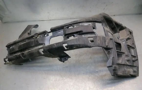 Mercedes-Benz E W211 Front bumper mounting bracket A2118800552