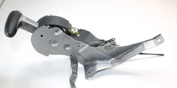 Honda CR-V Hand brake release handle 