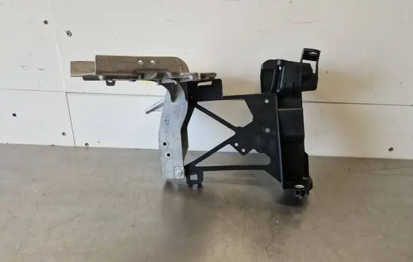 Mercedes-Benz GLC C253 Radiator mount bracket A2536207400 A2536210700